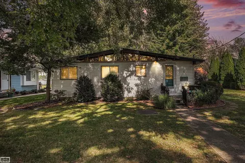 2090 N Channel, Harsens Island, MI 48028
