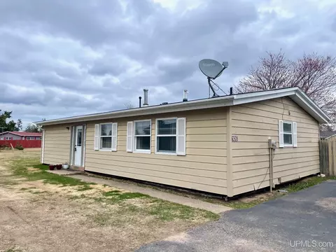 105 Constellation, Gwinn, MI 49841