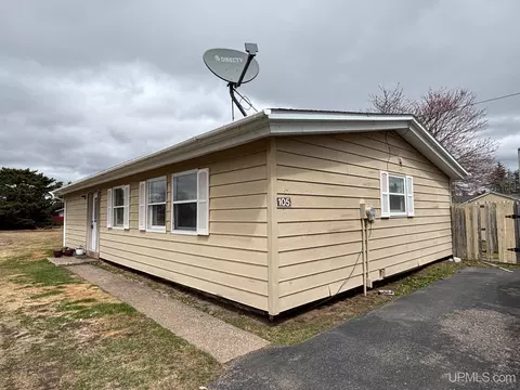 105 Constellation, Gwinn, MI 49841