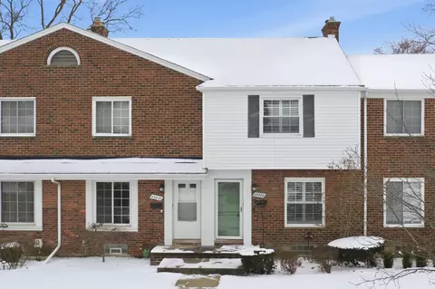 23208 Edsel Frd, Saint Clair Shores, MI 48080