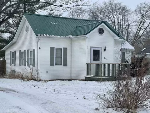 Exterior - 303 N 5th, Shepherd, MI 48883 photo 2 of 6