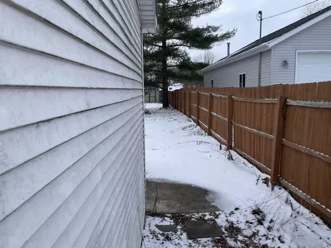 Exterior - 303 N 5th, Shepherd, MI 48883 photo 3 of 6