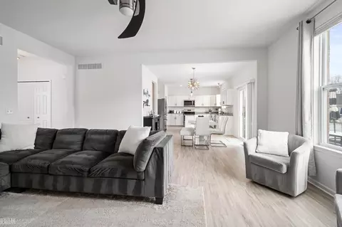 Entry Way - 48284 Stapleton, Macomb, MI 48042 photo 1 of 2