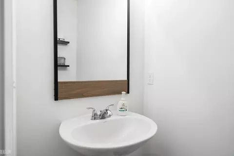 Bath - 48284 Stapleton, Macomb, MI 48042 photo 4 of 4