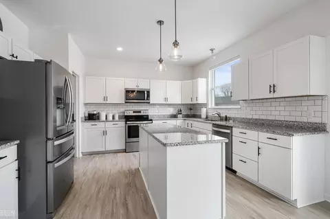 Kitchen - 48284 Stapleton, Macomb, MI 48042 photo 1 of 3