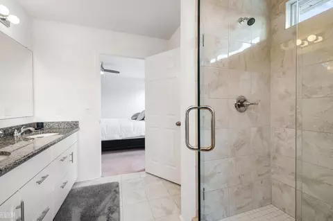 Bath - 48284 Stapleton, Macomb, MI 48042 photo 2 of 4