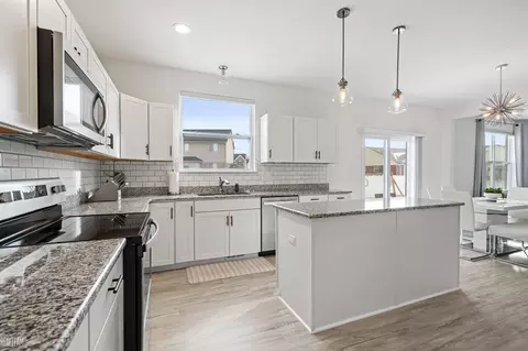 Kitchen - 48284 Stapleton, Macomb, MI 48042 photo 2 of 3