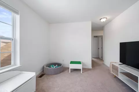 Bedroom - 48284 Stapleton, Macomb, MI 48042 photo 1 of 5