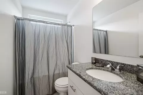 Bath - 48284 Stapleton, Macomb, MI 48042 photo 3 of 4