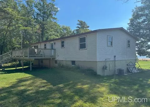 8061 Garth Point 2525, Rapid River, MI 49878