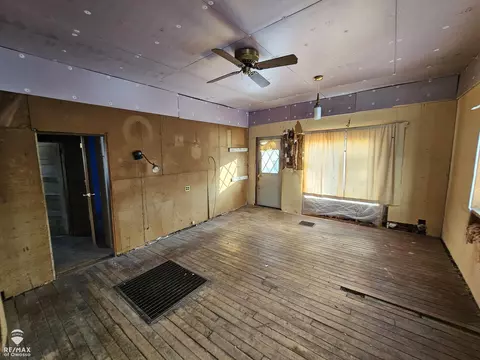 Living - 414 Prindle, Owosso, MI 48867 photo 1 of 1
