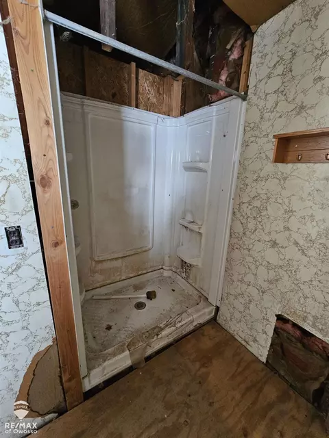 Bath - 414 Prindle, Owosso, MI 48867 photo 2 of 6