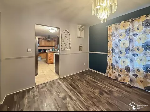 Dining - 745 N Roessler, Monroe, MI 48162 photo 1 of 1