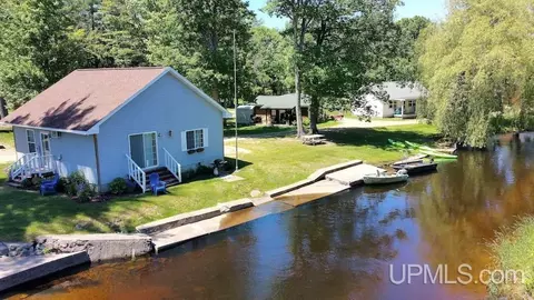 7133 Autrain Forest Lk, Au Train, MI 49806