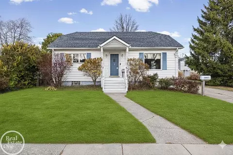 22915 E 13 Mile, Saint Clair Shores, MI 48082