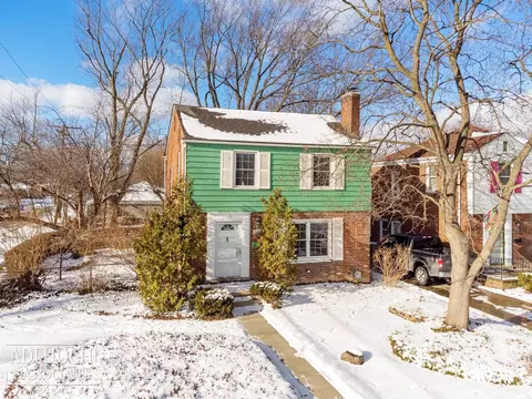 19201 Linville, Grosse Pointe Woods, MI 48236