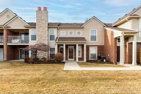 52196 Naugatuck, Macomb, MI 48042