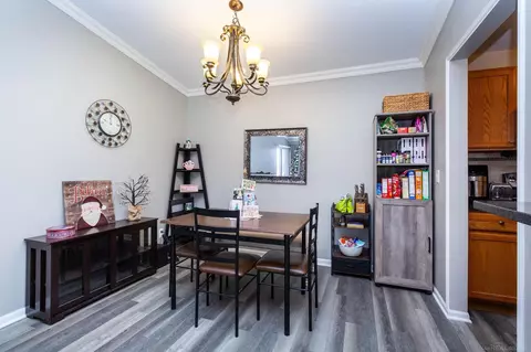 Dining - 52196 Naugatuck, Macomb, MI 48042 photo 1 of 2