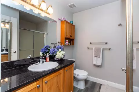 Bath - 52196 Naugatuck, Macomb, MI 48042 photo 1 of 4