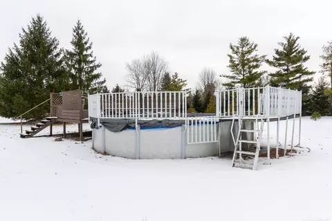 Exterior - 77177 Omo, Armada, MI 48005 photo 7 of 10