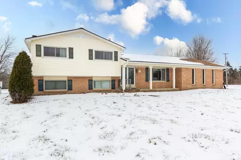 Exterior - 77177 Omo, Armada, MI 48005 photo 2 of 10