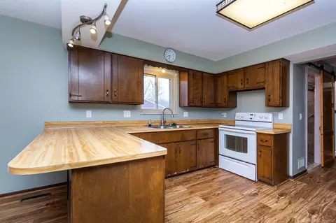 Kitchen - 77177 Omo, Armada, MI 48005 photo 2 of 4
