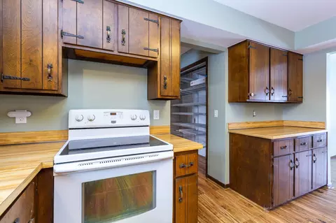 Kitchen - 77177 Omo, Armada, MI 48005 photo 4 of 4