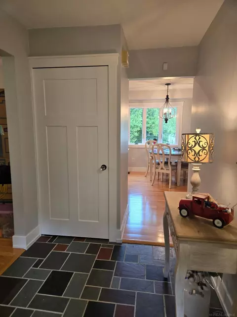 Entry Way - 70202 Eldred, Romeo, MI 48065 photo 2 of 3