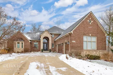 4582 Haverhill, Commerce Twp, MI 48382