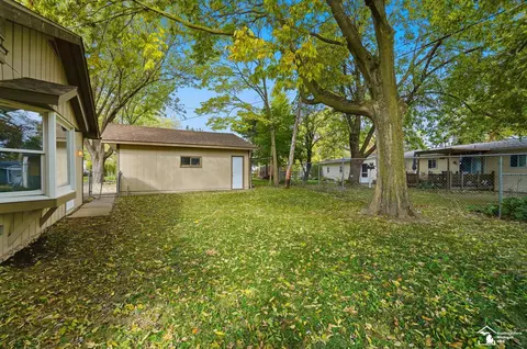 Exterior - 3443 Iroquois, Monroe, MI 48162 photo 7 of 11