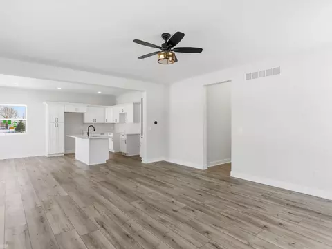 Living - 15659 Reid, Armada, MI 48005 photo 4 of 5