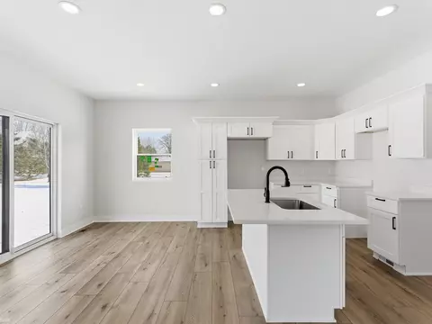 Kitchen - 15659 Reid, Armada, MI 48005 photo 3 of 6