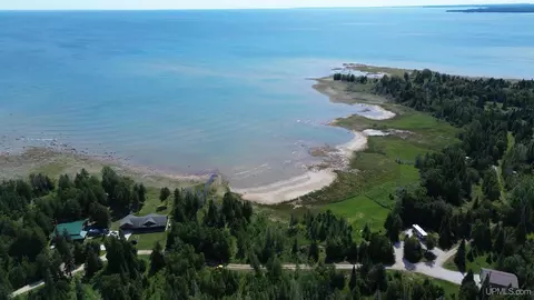 W Barque Point, Manistique, MI 49854