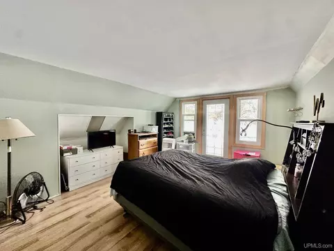 Bedroom - 754 Cooper Lk, Ishpeming, MI 49849 photo 1 of 8