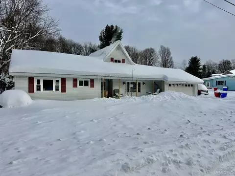 754 Cooper Lk, Ishpeming, MI 49849