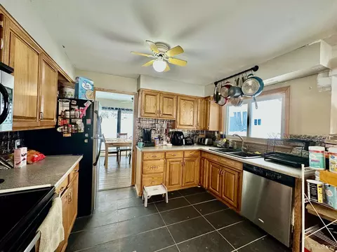Kitchen - 754 Cooper Lk, Ishpeming, MI 49849 photo 2 of 4