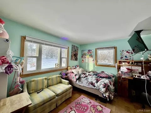 Bedroom - 754 Cooper Lk, Ishpeming, MI 49849 photo 6 of 8