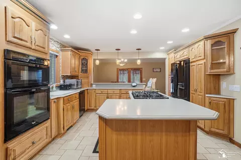 Kitchen - 343 E Hurd, Monroe, MI 48162 photo 3 of 9