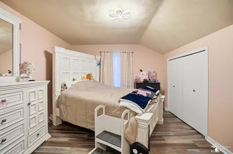 Bedroom - 343 E Hurd, Monroe, MI 48162 photo 5 of 11