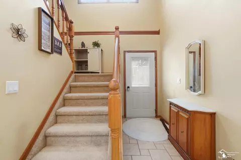 Entry Way - 343 E Hurd, Monroe, MI 48162 photo 1 of 3