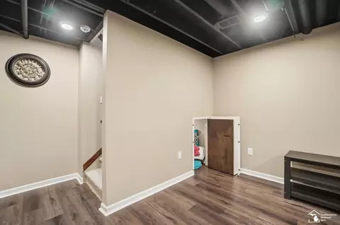 Entry Way - 343 E Hurd, Monroe, MI 48162 photo 3 of 3