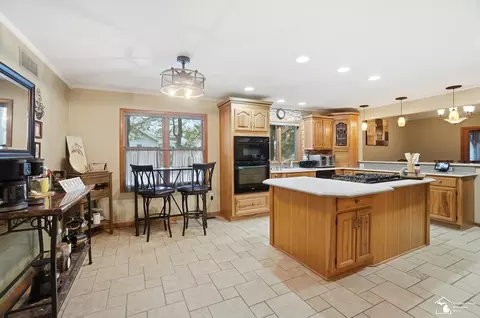 Kitchen - 343 E Hurd, Monroe, MI 48162 photo 8 of 9