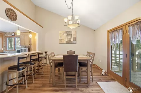 Dining - 343 E Hurd, Monroe, MI 48162 photo 1 of 1