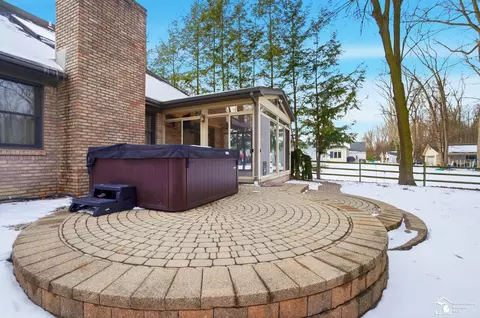 Exterior - 343 E Hurd, Monroe, MI 48162 photo 10 of 15