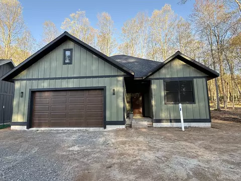 3409 Nuthatch, Marquette, MI 49855