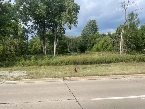 0 E 14 Mile, Fraser, MI 48026 photo 1