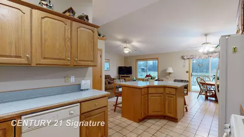 Kitchen - 3399 E Stanley, Mount Morris, MI 48458 photo 4 of 5