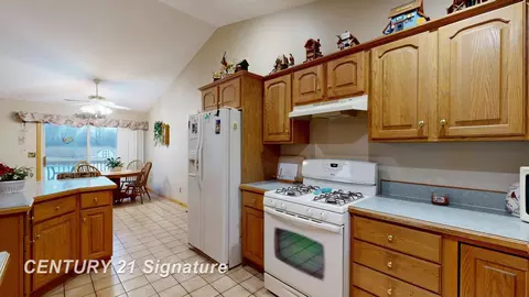 Kitchen - 3399 E Stanley, Mount Morris, MI 48458 photo 5 of 5