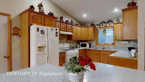 Kitchen - 3399 E Stanley, Mount Morris, MI 48458 photo 1 of 5