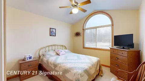 Bedroom - 3399 E Stanley, Mount Morris, MI 48458 photo 3 of 4